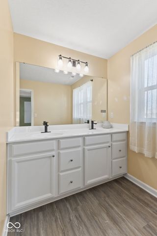 7146 W Stone Pass, New Palestine, IN 46163