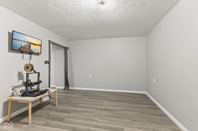 7146 W Stone Pass, New Palestine, IN 46163