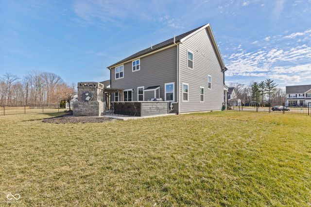 7146 W Stone Pass, New Palestine, IN 46163