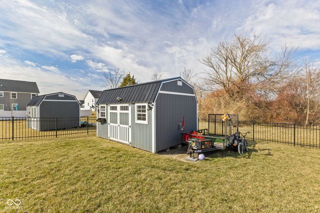 7146 W Stone Pass, New Palestine, IN 46163