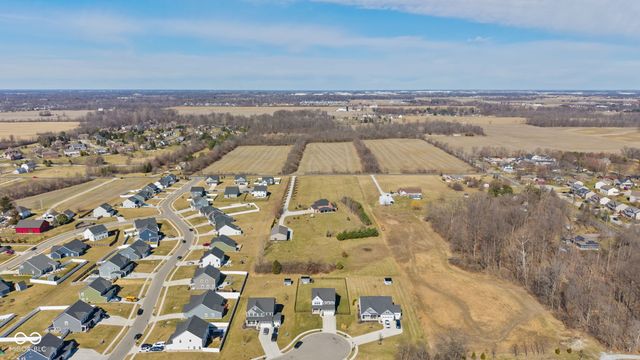 7146 W Stone Pass, New Palestine, IN 46163