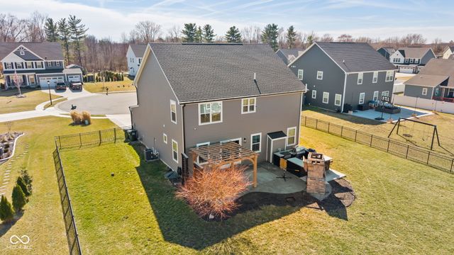 7146 W Stone Pass, New Palestine, IN 46163