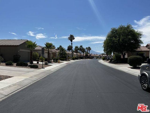 78568 Glastonbury Way, Palm Desert, CA 92211