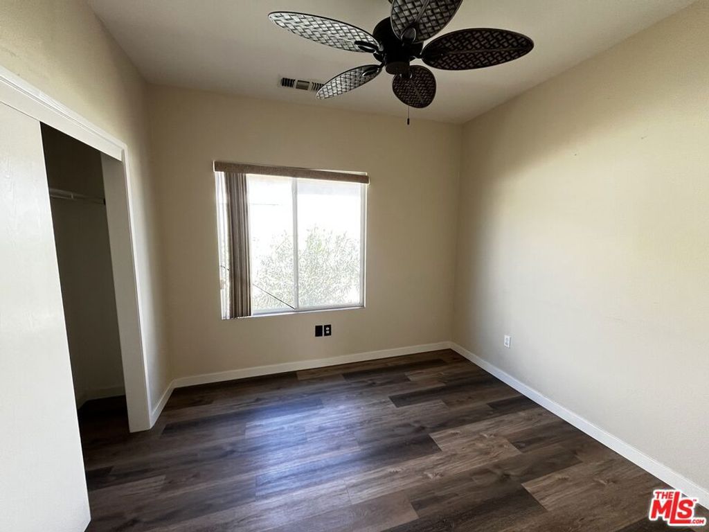 Image 15 of property listing at 78568 Glastonbury Way, Palm Desert, CA 92211