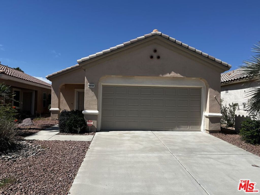 Image 2 of property listing at 78568 Glastonbury Way, Palm Desert, CA 92211