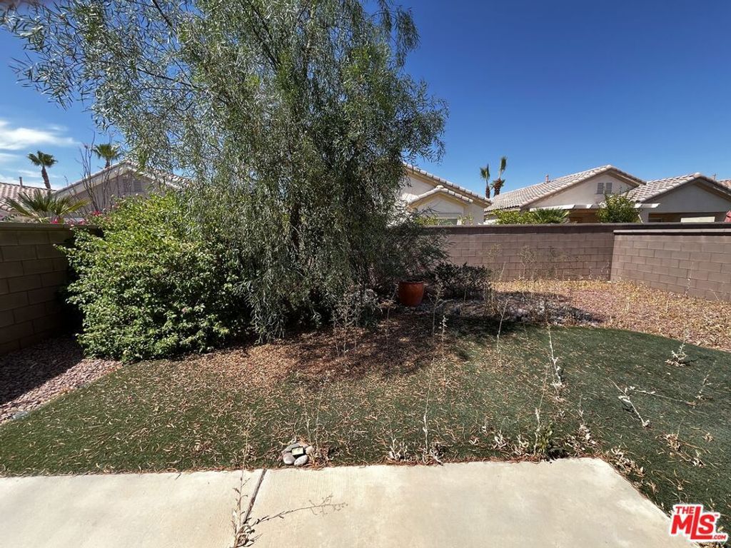 Image 24 of property listing at 78568 Glastonbury Way, Palm Desert, CA 92211