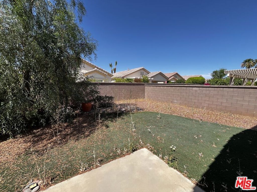 Image 25 of property listing at 78568 Glastonbury Way, Palm Desert, CA 92211