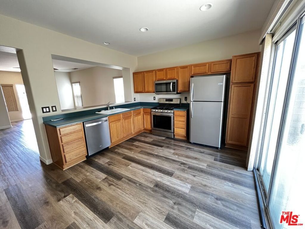 Image 8 of property listing at 78568 Glastonbury Way, Palm Desert, CA 92211