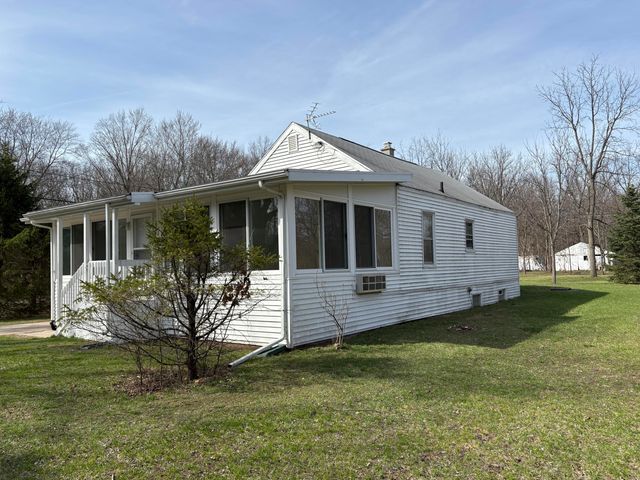 1909 Bell Road, Niles, MI 49120