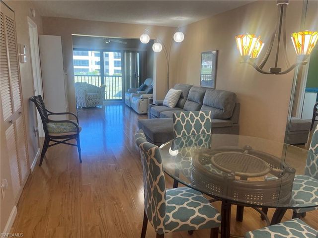 7406 Lake Breeze DR # 218, Fort Myers, FL 33907