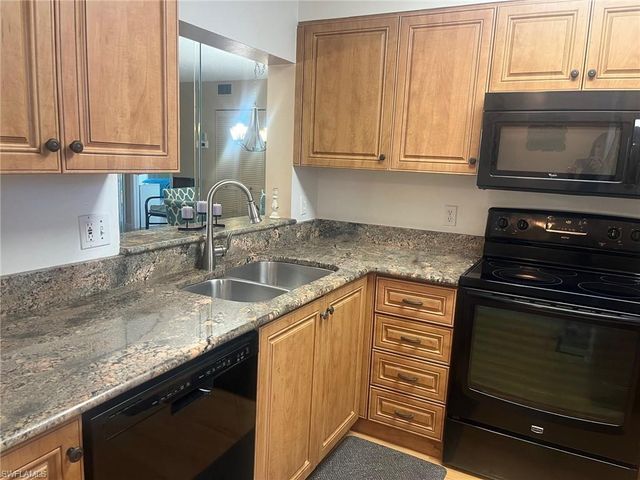 7406 Lake Breeze DR # 218, Fort Myers, FL 33907