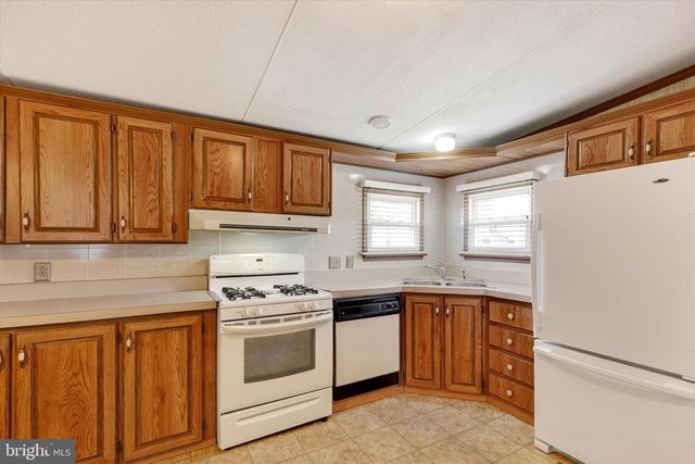 102 THRUSH CT S, Lancaster, PA 17603