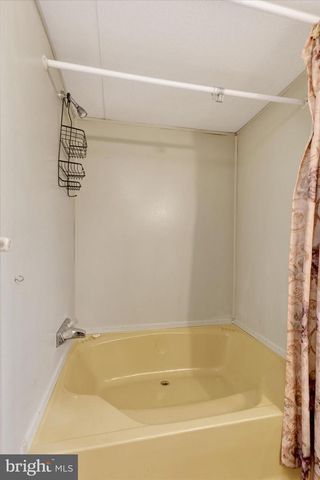 102 THRUSH CT S, Lancaster, PA 17603