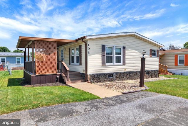 102 THRUSH CT S, Lancaster, PA 17603
