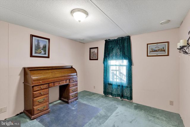 102 THRUSH CT S, Lancaster, PA 17603