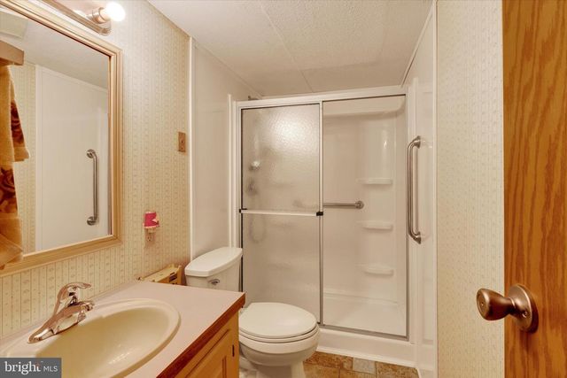 102 THRUSH CT S, Lancaster, PA 17603