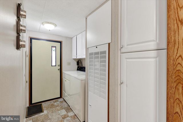 102 THRUSH CT S, Lancaster, PA 17603