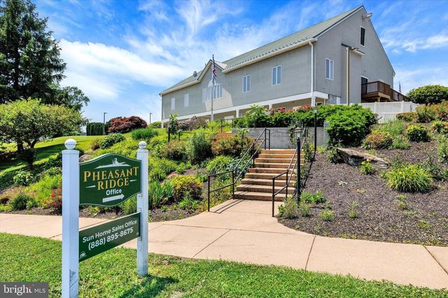 102 THRUSH CT S, Lancaster, PA 17603