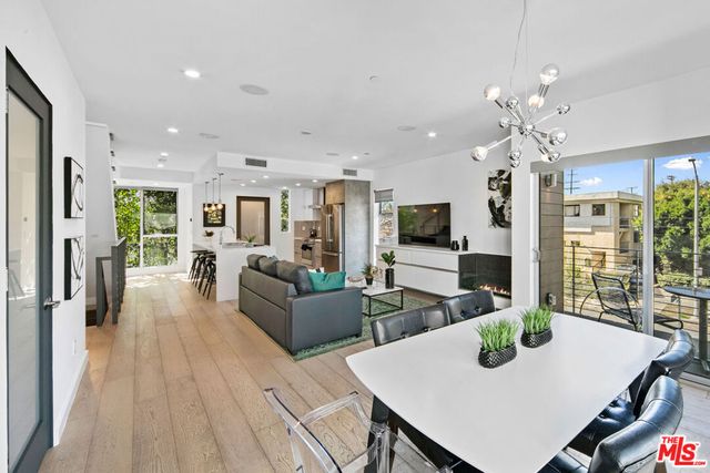 7198 Formosa Fusion Court, Los Angeles, CA 90046