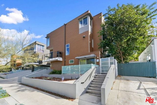 7198 Formosa Fusion Court, Los Angeles, CA 90046