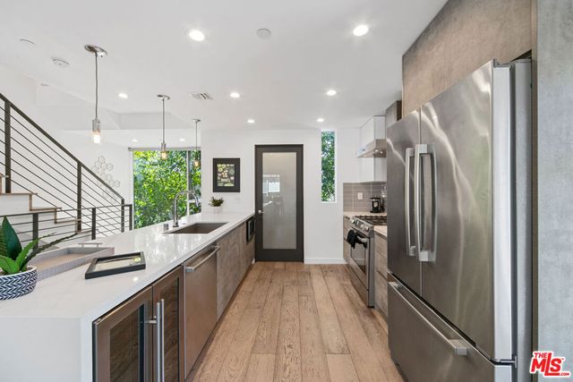 7198 Formosa Fusion Court, Los Angeles, CA 90046