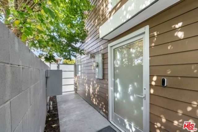 7198 Formosa Fusion Court, Los Angeles, CA 90046