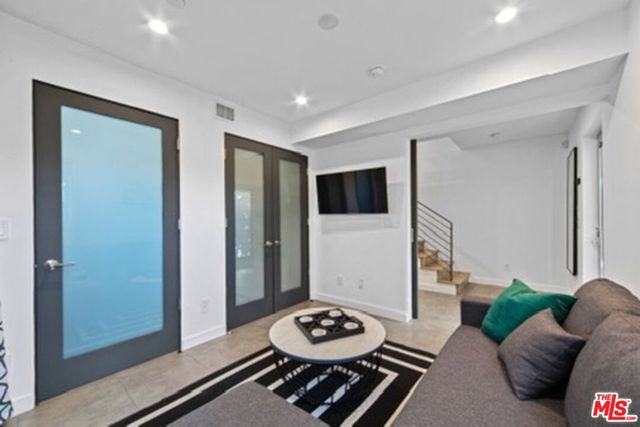 7198 Formosa Fusion Court, Los Angeles, CA 90046