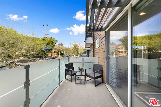 7198 Formosa Fusion Court, Los Angeles, CA 90046