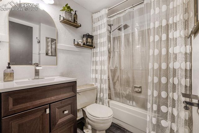 6414 Village Lane, Colorado Springs, CO 80918