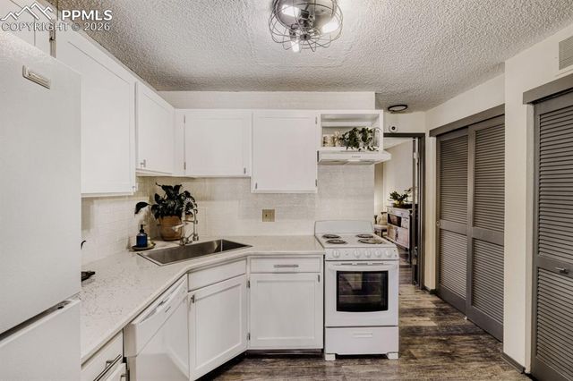6414 Village Lane, Colorado Springs, CO 80918