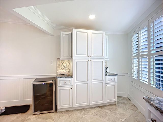 5770 MIDNIGHT PASS ROAD 301, Sarasota, FL 34242