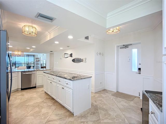 5770 MIDNIGHT PASS ROAD 301, Sarasota, FL 34242