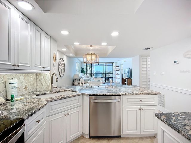 5770 MIDNIGHT PASS ROAD 301, Sarasota, FL 34242
