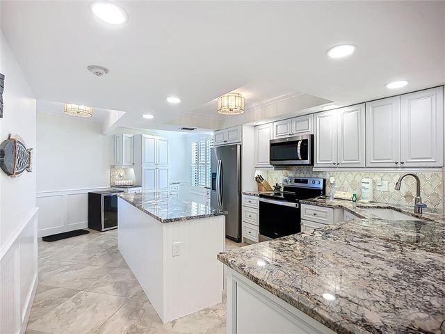 5770 MIDNIGHT PASS ROAD 301, Sarasota, FL 34242