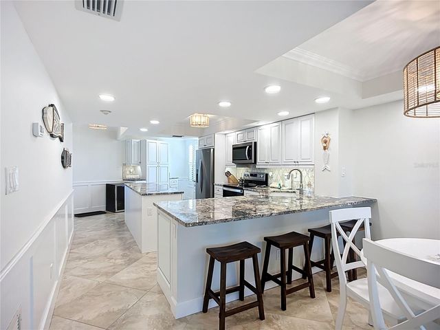 5770 MIDNIGHT PASS ROAD 301, Sarasota, FL 34242