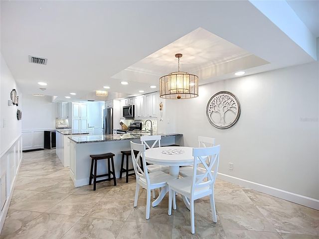 5770 MIDNIGHT PASS ROAD 301, Sarasota, FL 34242