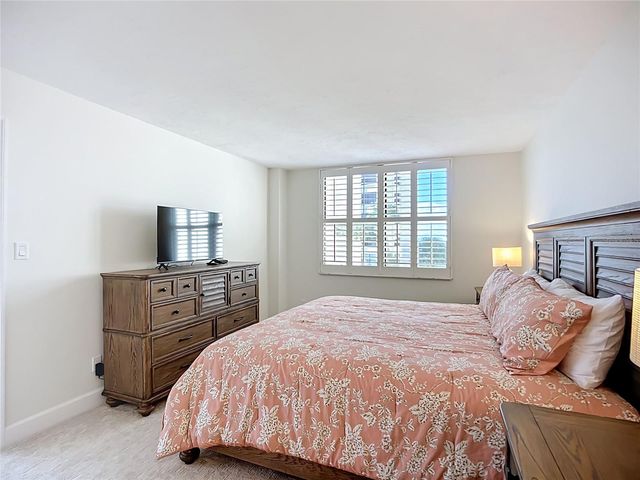5770 MIDNIGHT PASS ROAD 301, Sarasota, FL 34242