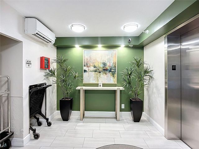 5770 MIDNIGHT PASS ROAD 301, Sarasota, FL 34242