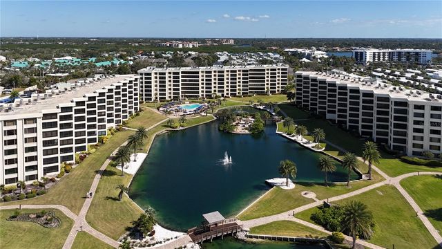 5770 MIDNIGHT PASS ROAD 301, Sarasota, FL 34242