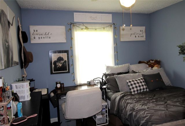 303 N 9th Street, Beasley, TX 77417