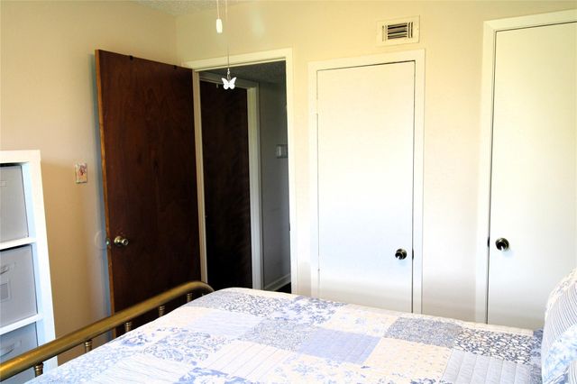 303 N 9th Street, Beasley, TX 77417