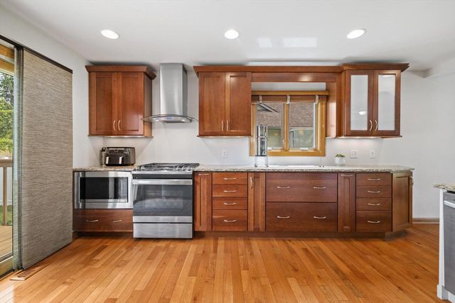 11901 224th AVENUE, Bristol, WI 53104