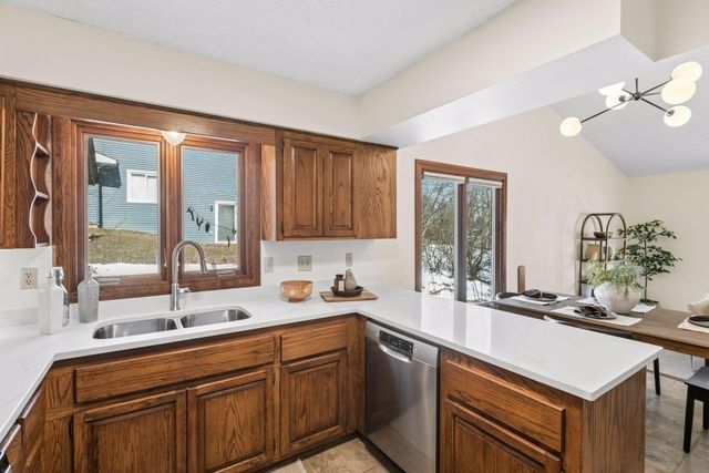 7340 Niagara Lane N, Maple Grove, MN 55311