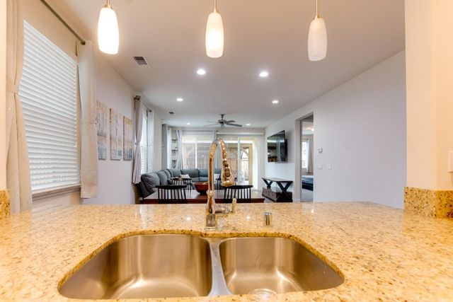 542 Cadiz Drive, Hollister, CA 95023