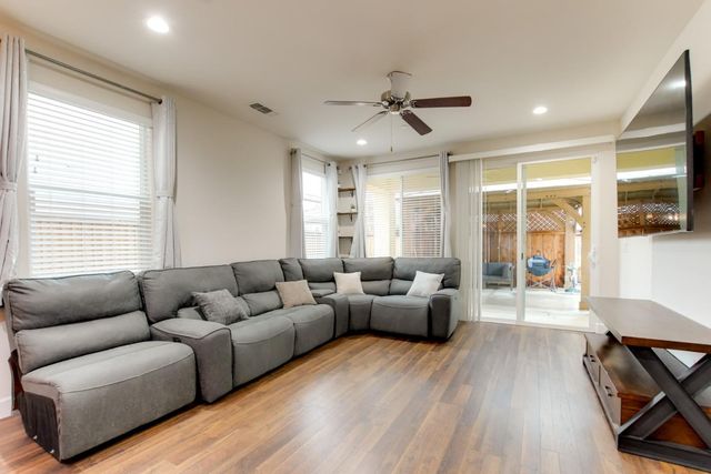 542 Cadiz Drive, Hollister, CA 95023