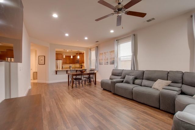 542 Cadiz Drive, Hollister, CA 95023