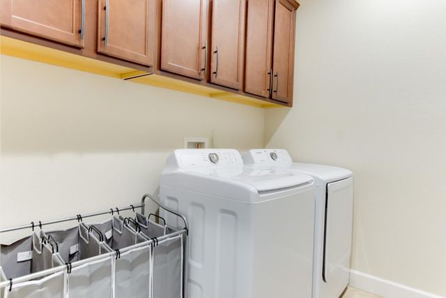 542 Cadiz Drive, Hollister, CA 95023