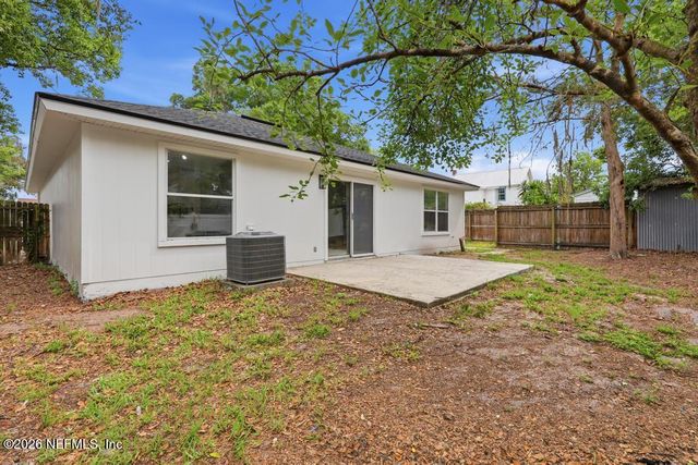 809 BAY Street, Green Cove Springs, FL 32043