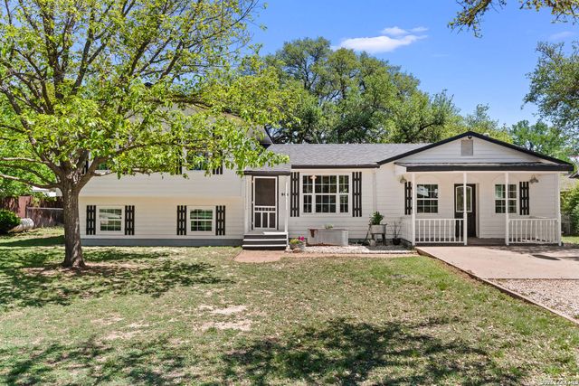 904 COUNTRY RD, Blanco, TX 78606