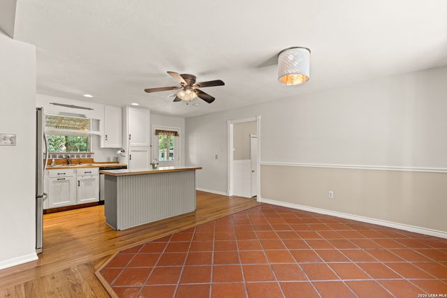 904 COUNTRY RD, Blanco, TX 78606